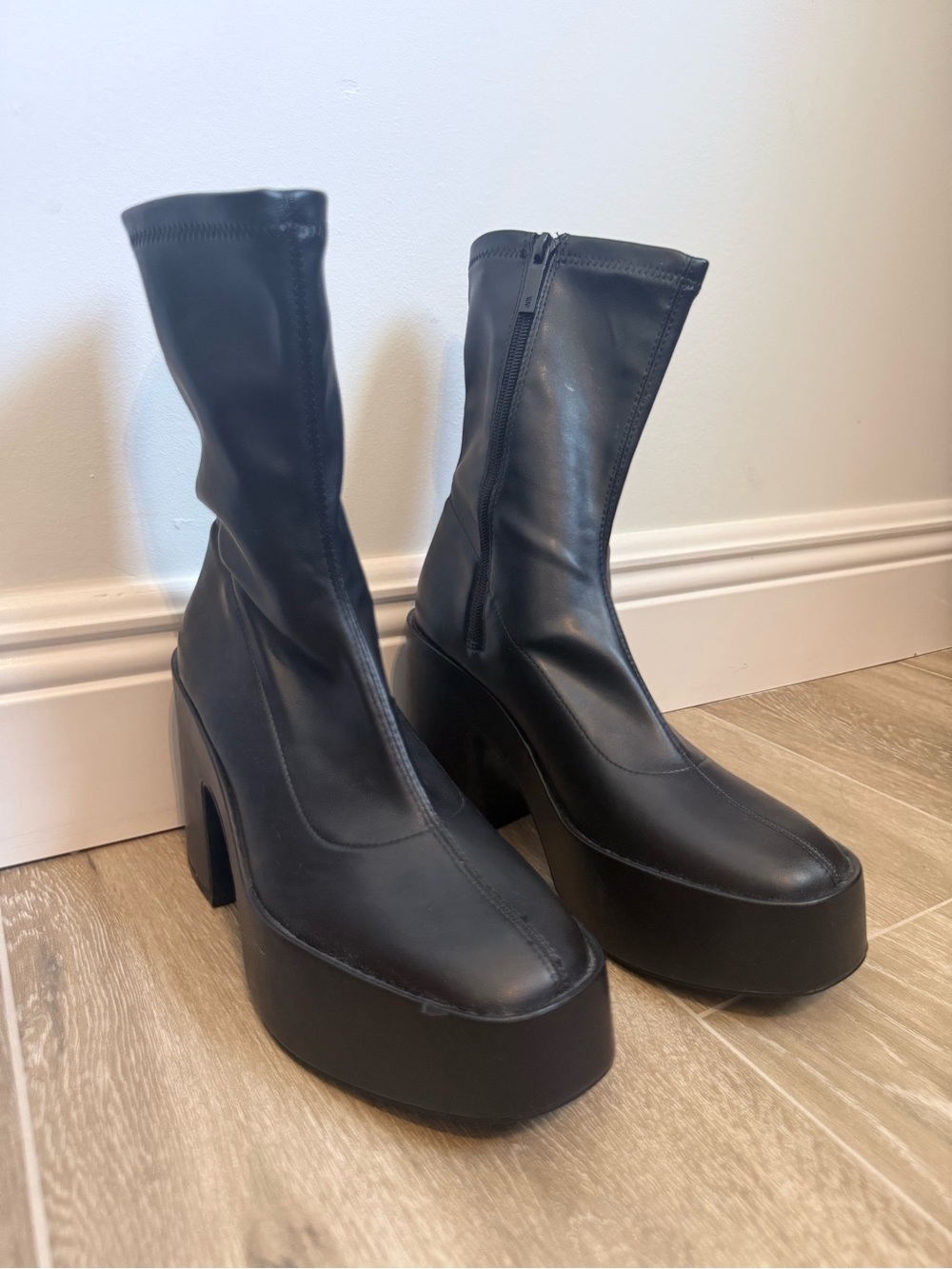 Zara Black Chunky Platform Ankle Boots NWT - Picture 3 of 10